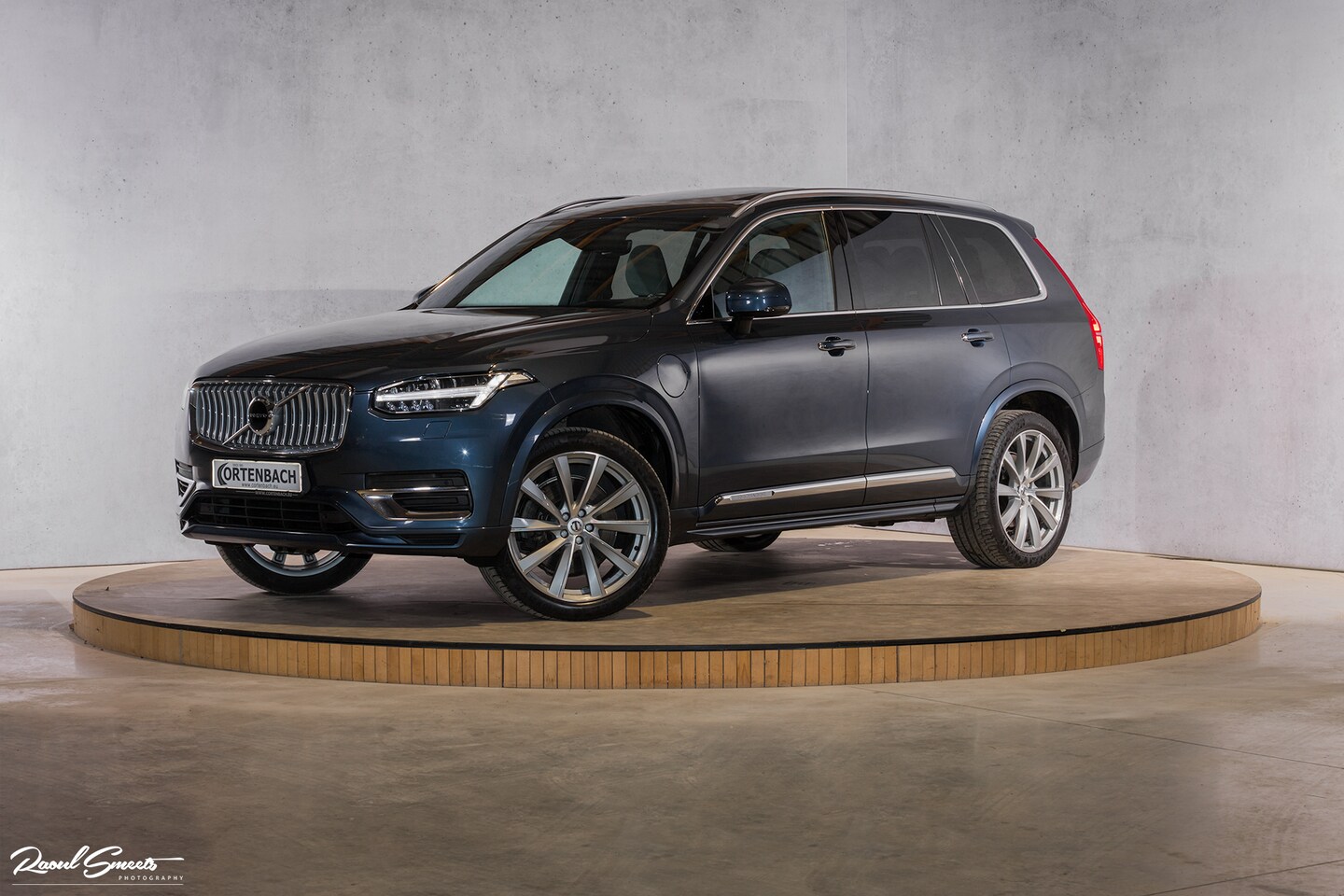 Volvo XC90 - 2.0 T8 Recharge AWD Plus Bright | Long range | Luchtvering | Zwenkbare trekhaak | Panorama - AutoWereld.nl