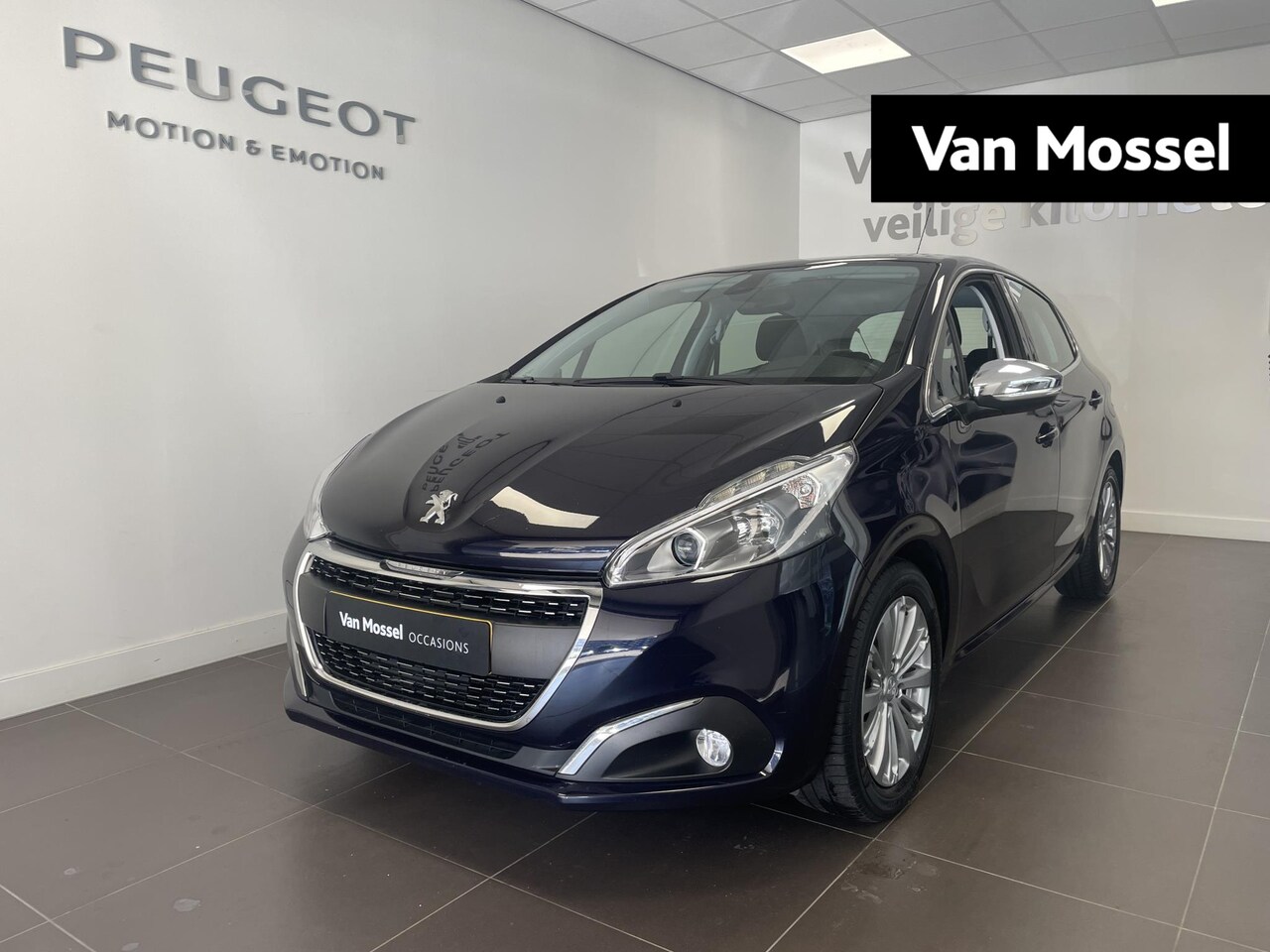 Peugeot 208 - 1.2 PureTech Allure 110 PK Automaat | Navigatie | Achteruitrijcamera | Apple Carplay/Andro - AutoWereld.nl