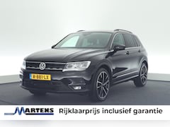 Volkswagen Tiguan - 1.5 TSI 150pk DSG ACT Comfortline Business Trekhaak Stoelverwarming Navigatie