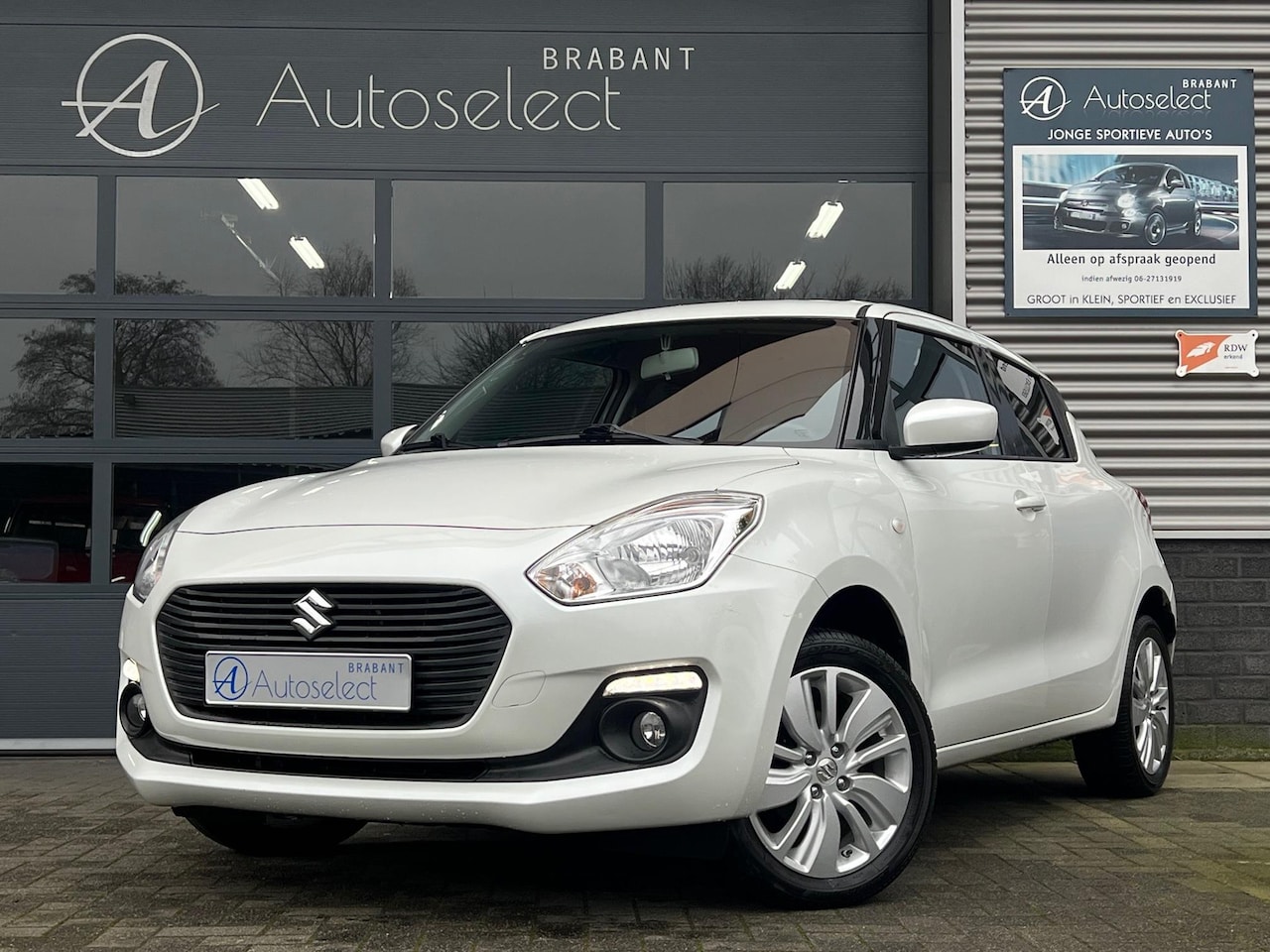 Suzuki Swift - 1.2 Select Airco Bluetooth Camera - AutoWereld.nl