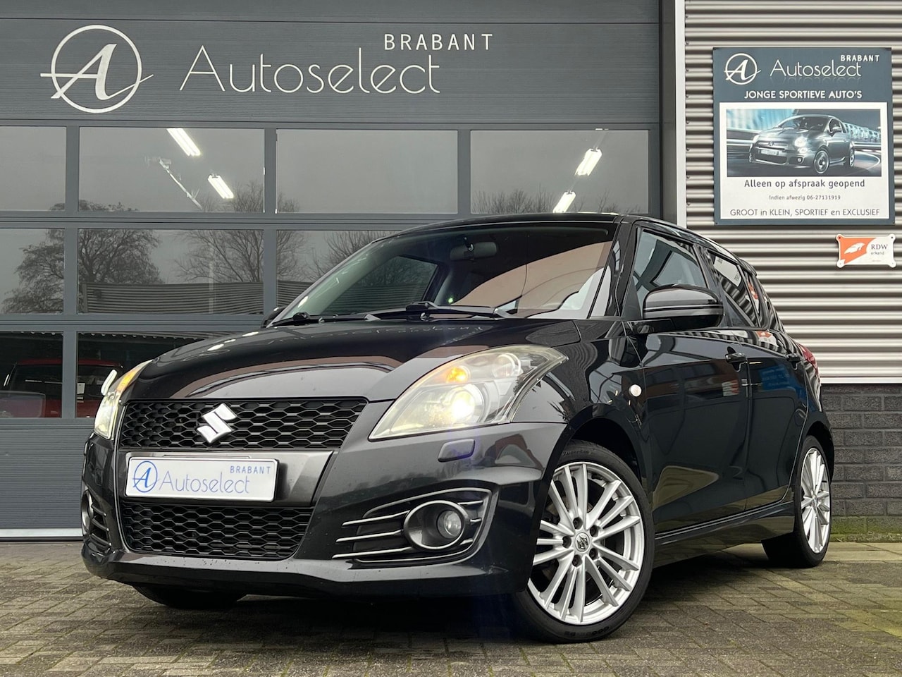 Suzuki Swift - 1.6 Sport Cruise Navi Bluetooth - AutoWereld.nl