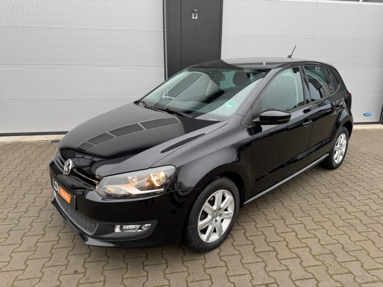 Volkswagen Polo - 1.2 TSI Highline 1.2 TSI Highline, 5-Deurs, Navigatie, Bluetooth, Nette auto! - AutoWereld.nl