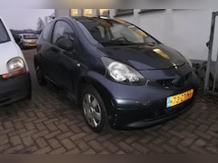 Toyota Aygo - 1.0-12V nw apk 20-1-2026 airco rijd goed 324 dkm