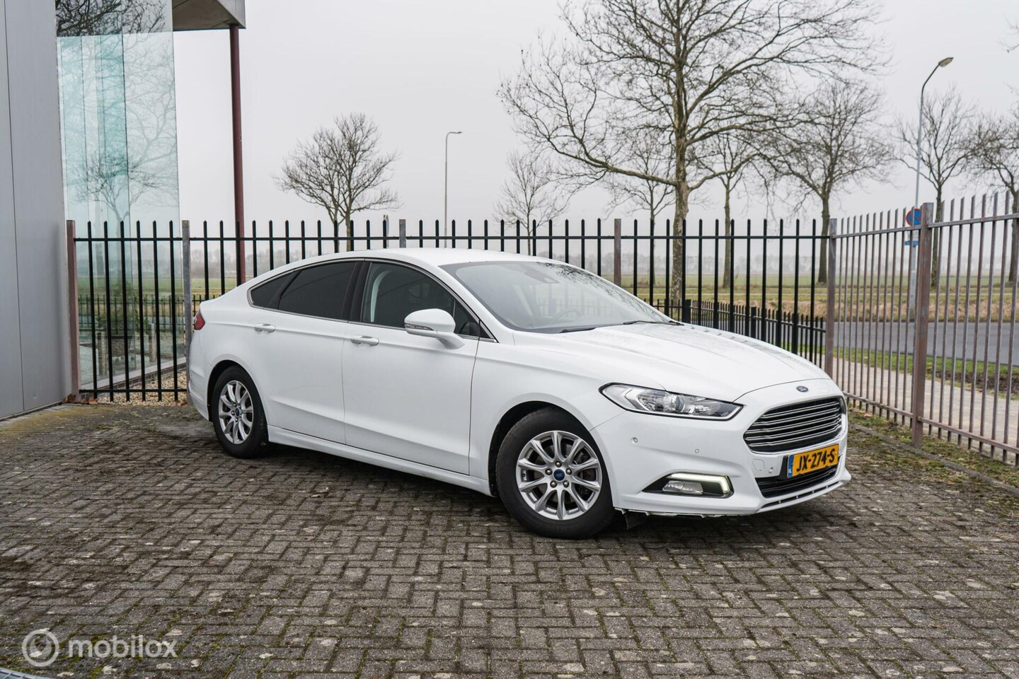 Ford Mondeo - 1.5 TDCi Titanium|Carplay|Stoel/stuur verwarming - AutoWereld.nl