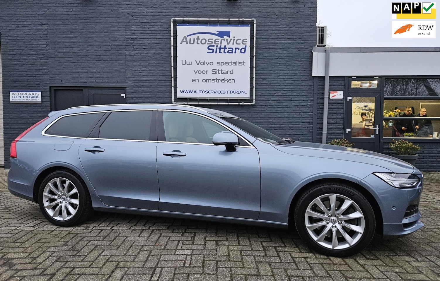 Volvo V90 - 2.0 T5 Momentum 2.0 T5 Momentum - AutoWereld.nl