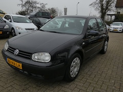 Volkswagen Golf - 1.6-16V Trendline