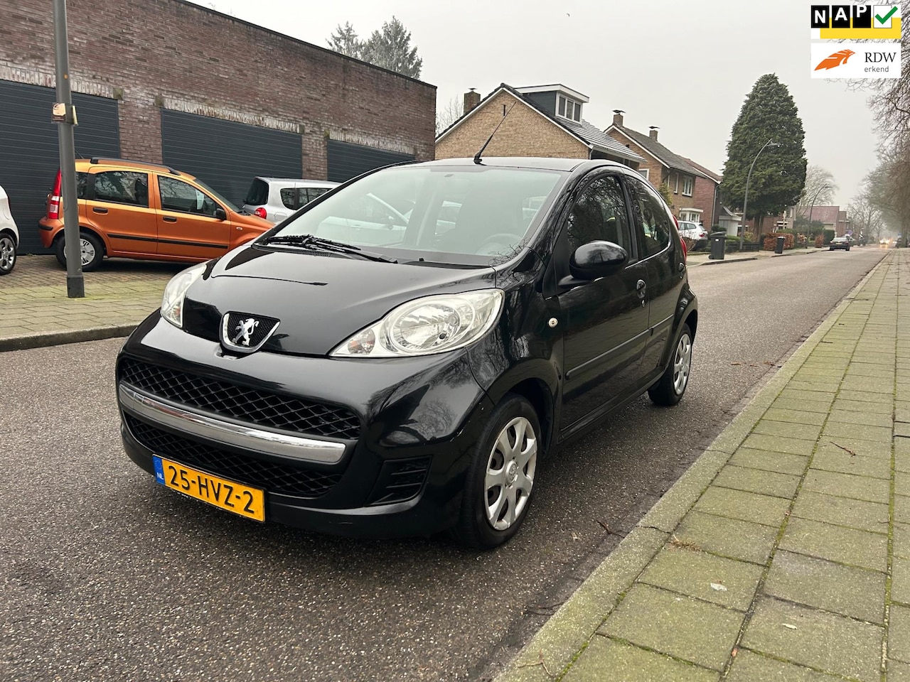 Peugeot 107 - 1.0-12V Sublime AIRCO,ELEKT PAKKET,MULTIMEDIA,MET APK! - AutoWereld.nl