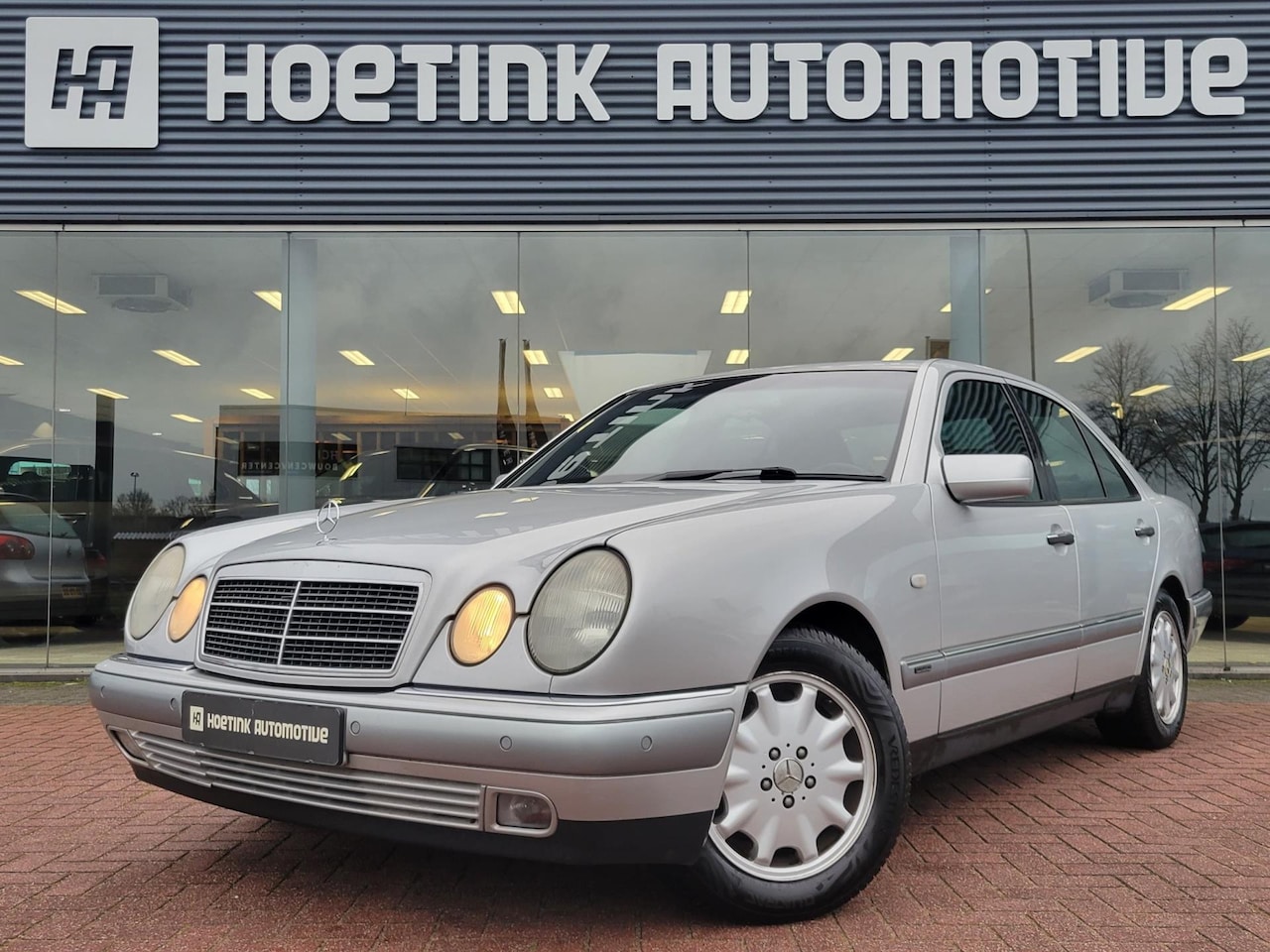 Mercedes-Benz E-klasse - 280 Elegance | Airco | Trekhaak | - AutoWereld.nl