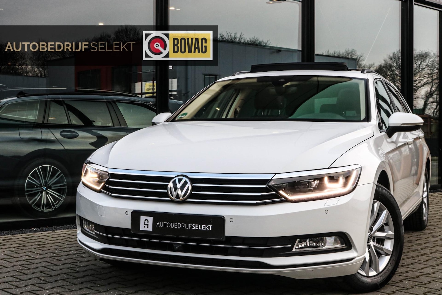 Volkswagen Passat Variant - 1.5 TSI Highline - PANO - MATRIX - 360 CAM - AutoWereld.nl