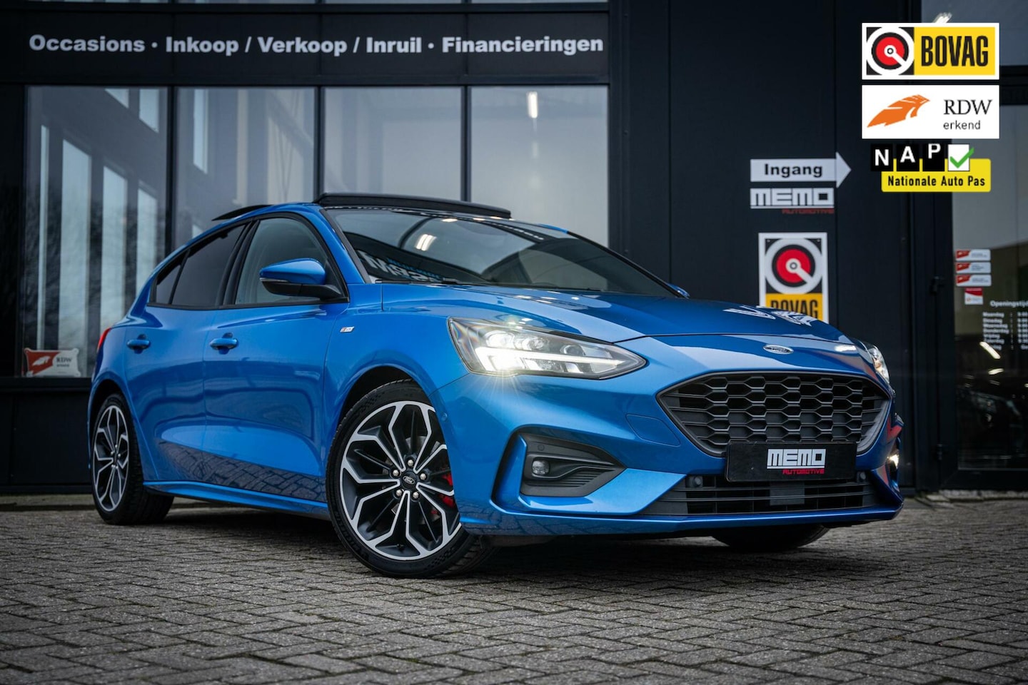 Ford Focus - 1.0 EcoBoost Titanium Busines*PANO*CARPLAY*CAMERA - AutoWereld.nl