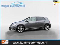 Volkswagen Golf - 1.0 TSI Highline Business R-Line Virtual Cockpit