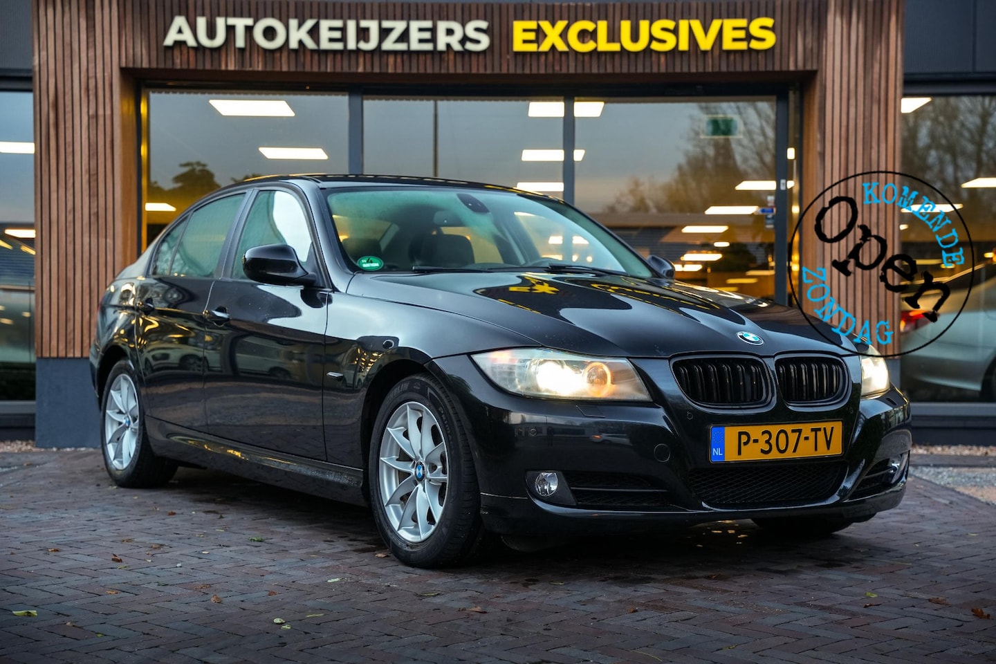 BMW 3-serie - 320i Business Line Clima Navi PDC Automaat! Leer - AutoWereld.nl