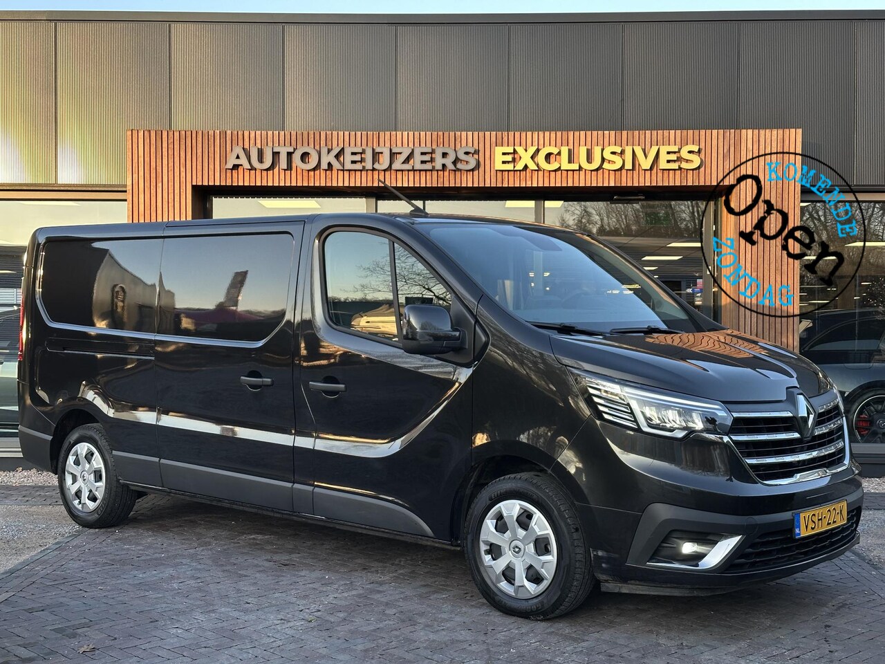 Renault Trafic - 2.0 dCi 130 T30 L2H1 Work Edition Airco LED DAB+ Cruise PDC Schuifdeur Rechts - AutoWereld.nl