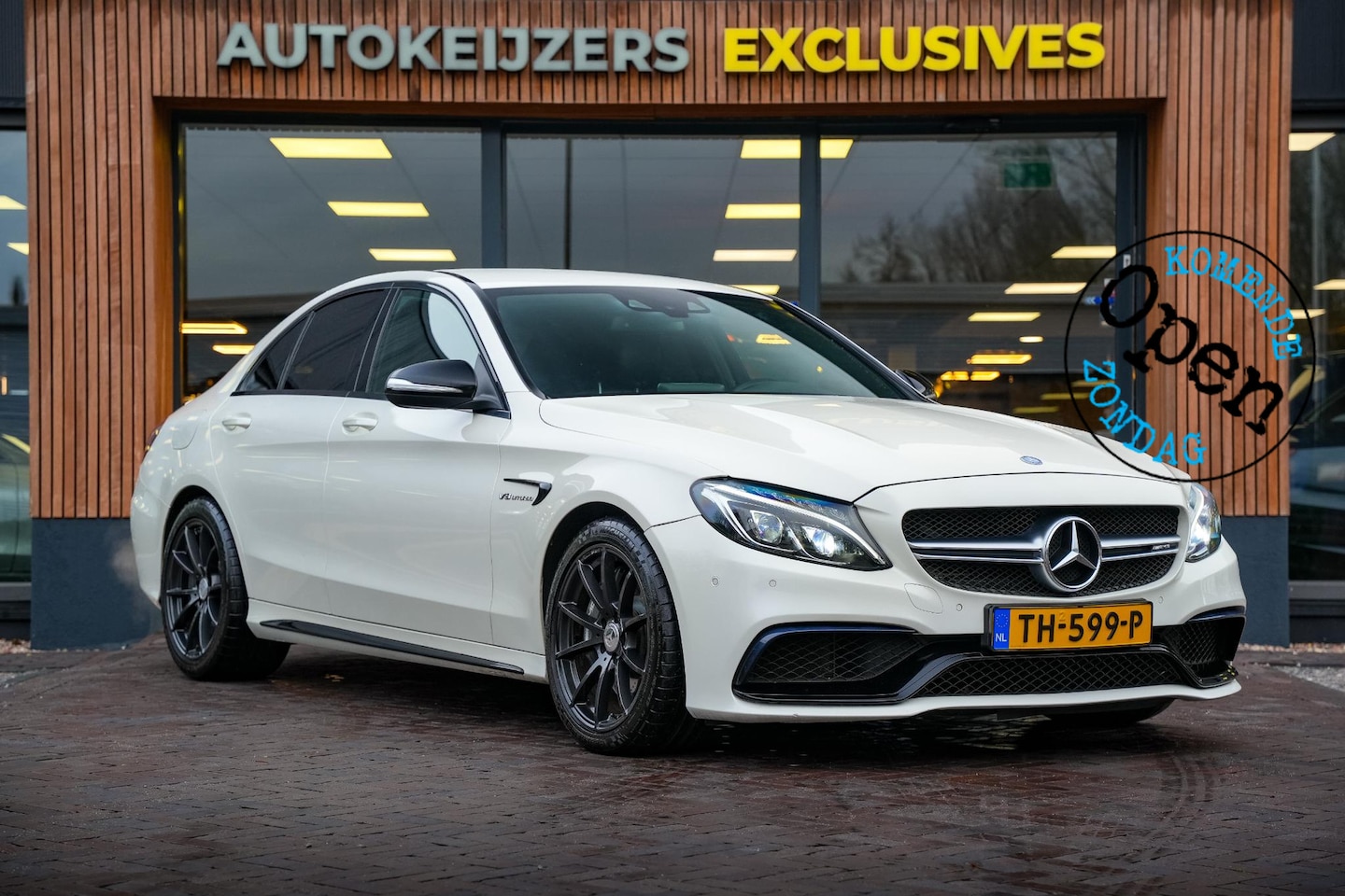 Mercedes-Benz C-klasse - AMG 63 Burmester Camera Parkeersensoren Voorstoelen verwarmd - AutoWereld.nl