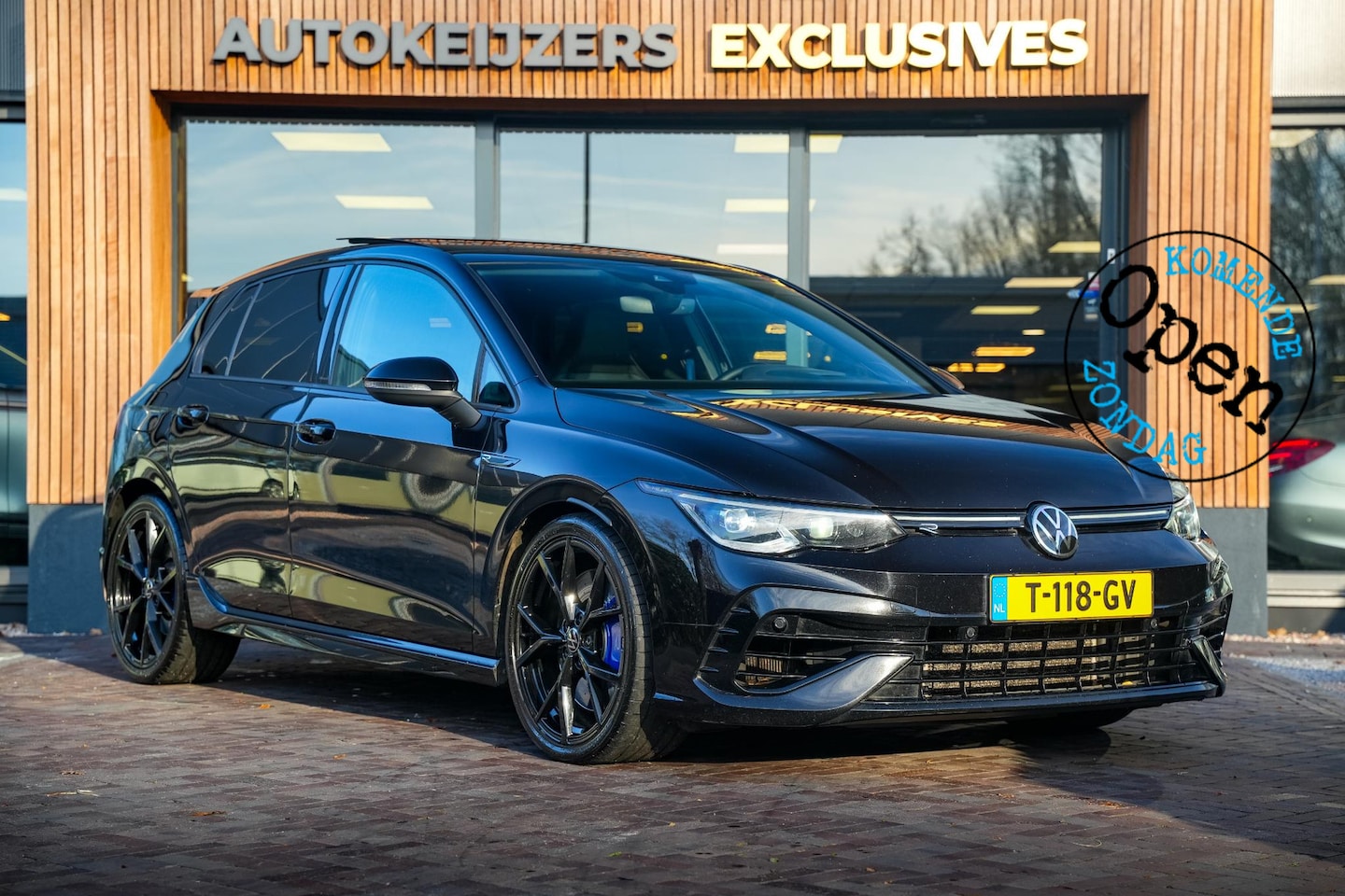 Volkswagen Golf - 2.0 TSI R 4Motion Panodak Harman Kardon Camera HUD Leer Memory - AutoWereld.nl