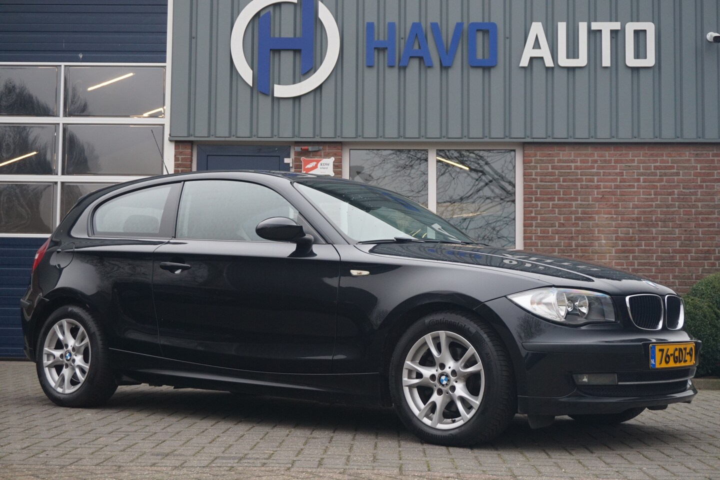 BMW 1-serie - 118d Corporate Business Line 118d Corporate Business Line, TREKHAAK, NAP - AutoWereld.nl