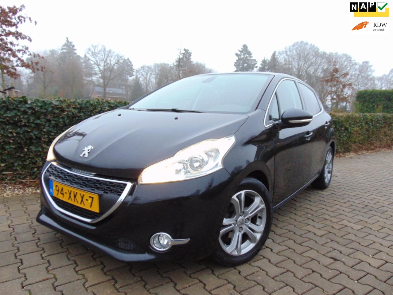 Peugeot 208 - 1.4 VTi Allure 5-DRS. , Clima / Cruise / Navi-Multimedia / Isofix / Pdc / 16"Lm Velgen / 9 - AutoWereld.nl