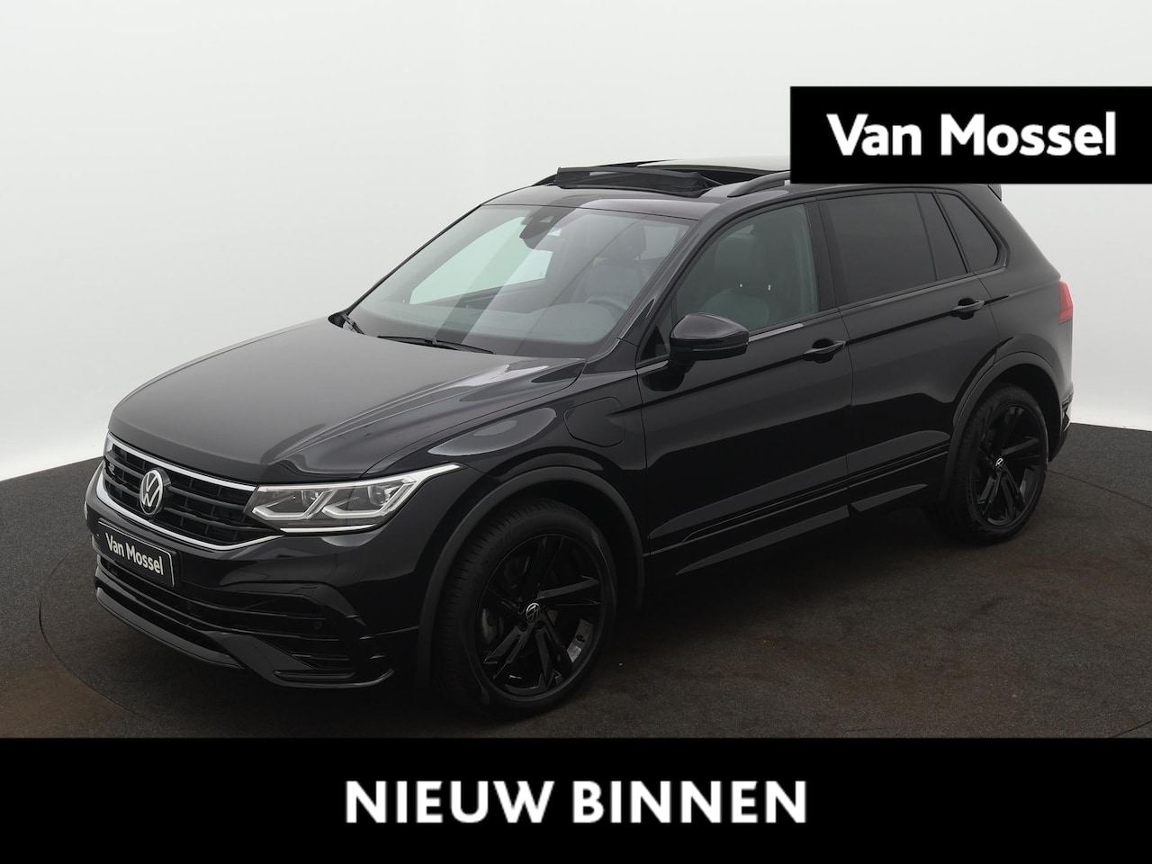 Volkswagen Tiguan - 1.4 TSI eHybrid R-Line Business+ | ACHTERUITRIJCAMERA | PANORAMADAK | STOEL + STUURVERWARM - AutoWereld.nl