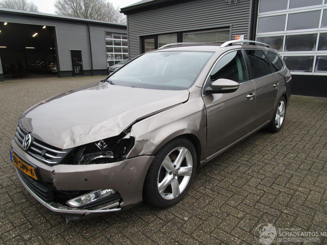 Volkswagen Passat Variant - 1.6 TDI Comfortline 1.6 TDI Comfortline - AutoWereld.nl