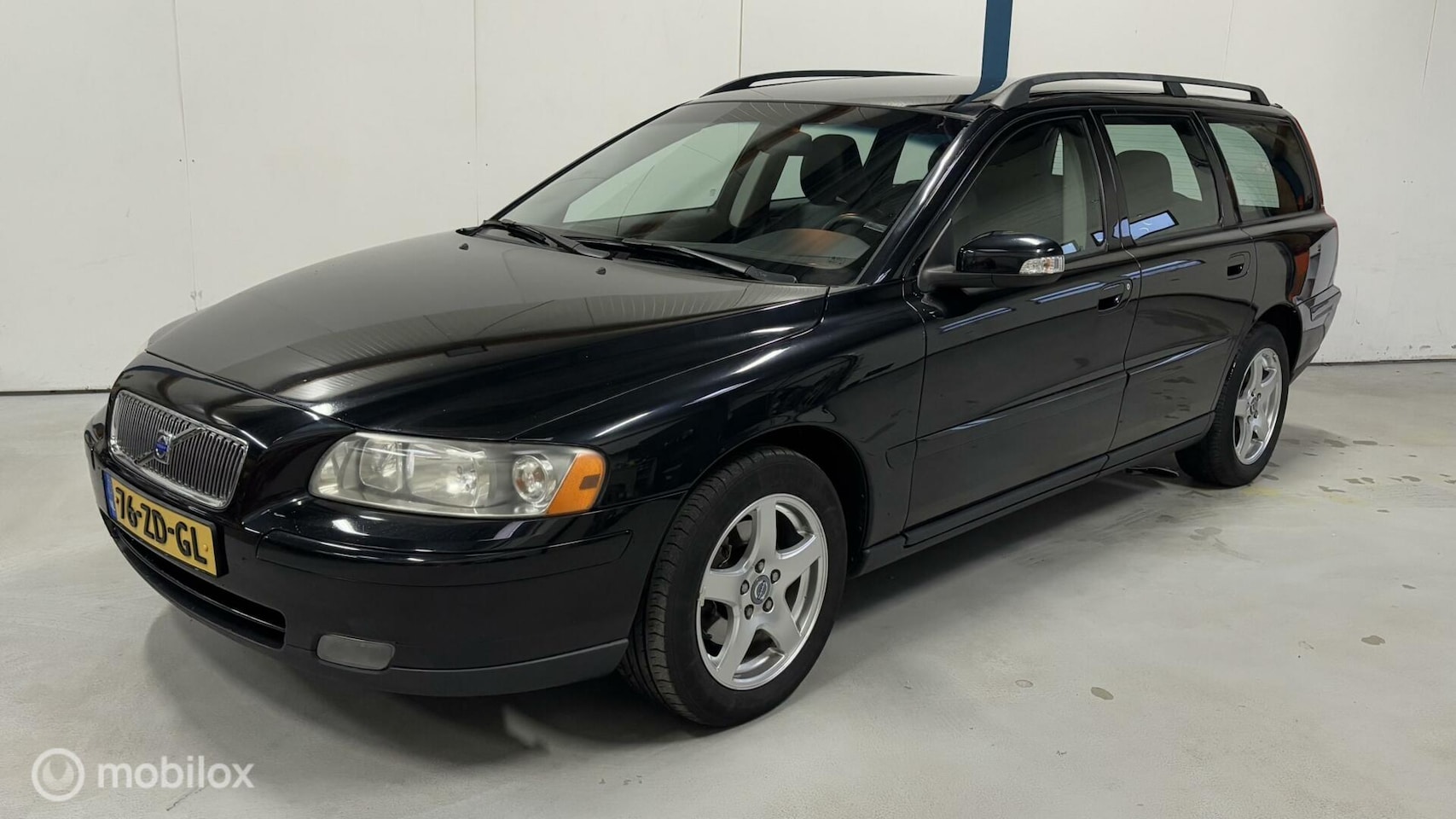 Volvo V70 - 2.4 Edition NL-AUTO / HISTORIE AANTOONBAAR - AutoWereld.nl