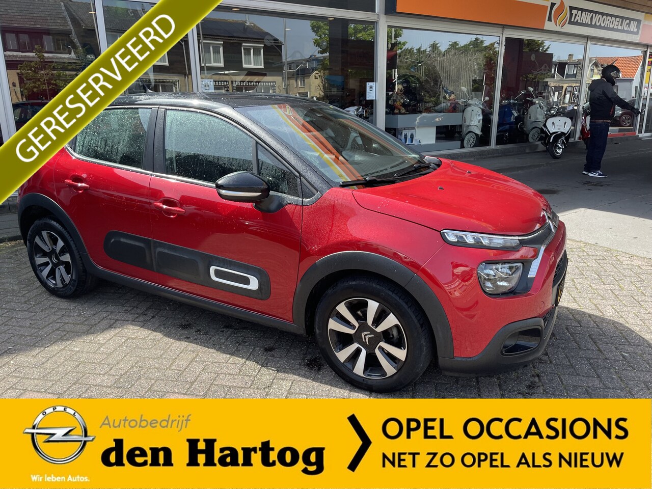 Citroën C3 - 1.2 PureTech Business Automaat/Stoelverwarming/ECC/Parkeerhulp. - AutoWereld.nl