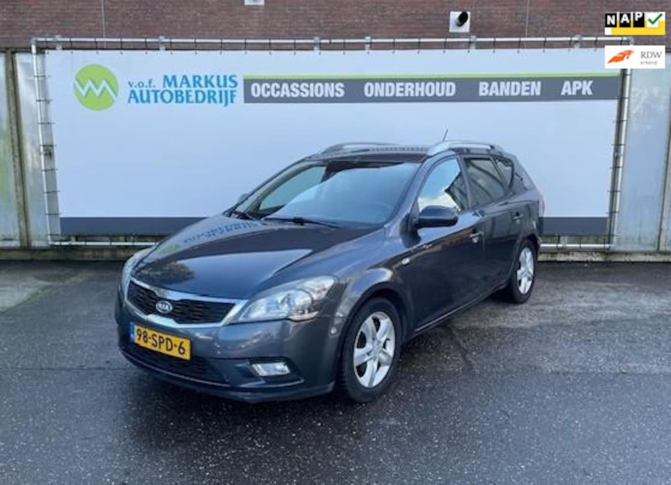 Kia Cee'd Sporty Wagon - 1.4 CVVT Navigator Plus Pack 1.4 CVVT Navigator Plus Pack - AutoWereld.nl