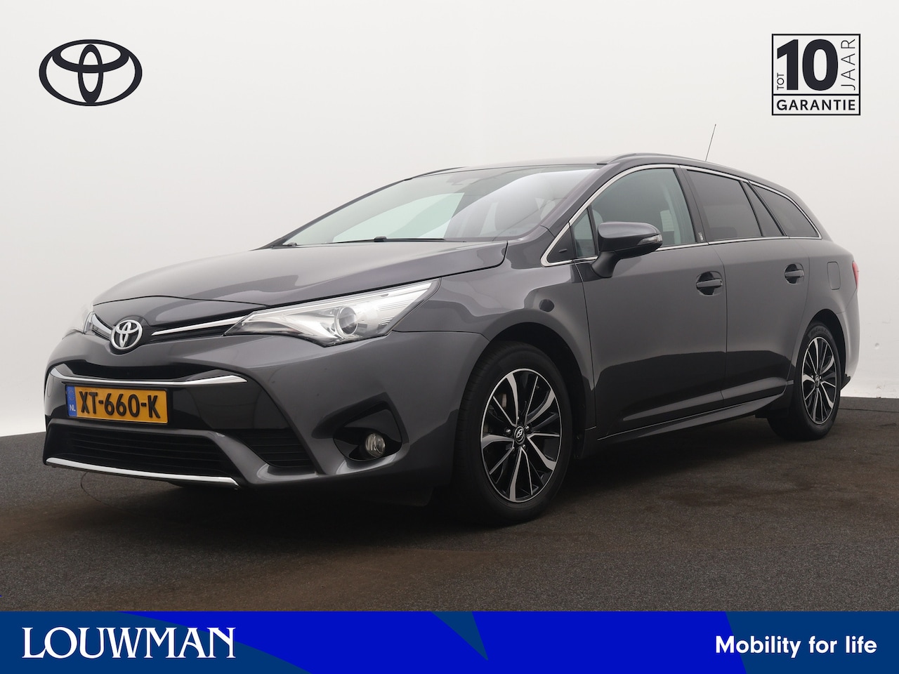 Toyota Avensis Touring Sports - 1.8 VVT-i Executive Limited | Trekhaak | Voorstoelen verwarmd | Navigatie | Ruitenwisser O - AutoWereld.nl