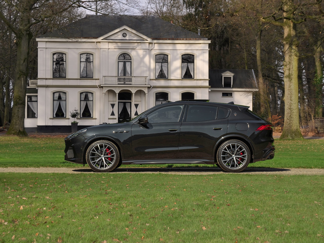 Maserati Grecale - 3.0 V6 Trofeo 530pk | Sonus Faber Hifi | Pano-dak | Veel carbon | Stoelkoeling | Luchtveri - AutoWereld.nl