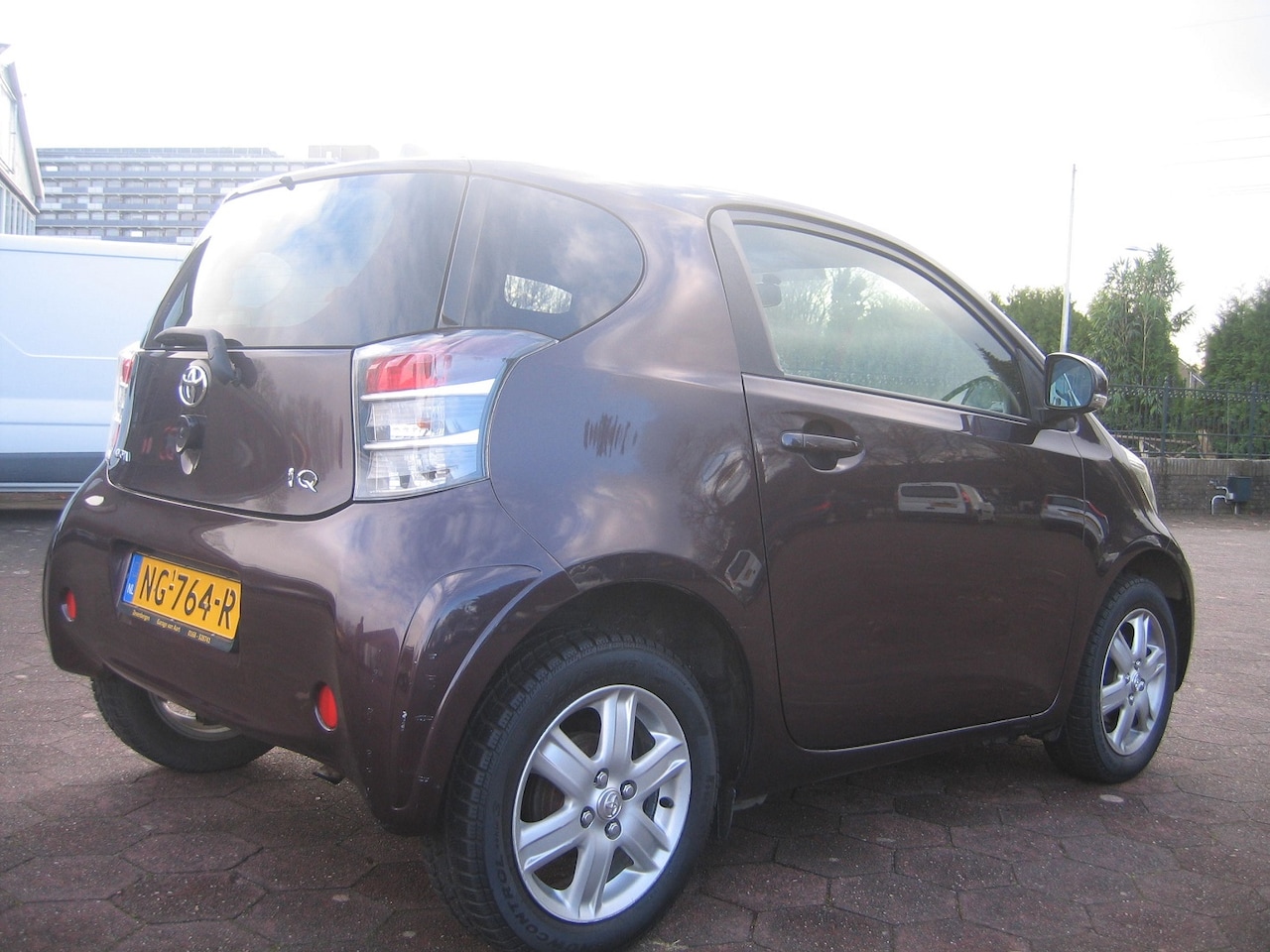 Toyota iQ - 1.0 VVTi Comfort - AutoWereld.nl