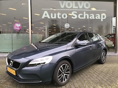 Volvo V40 - 1.5 T2 Polar+ Automaat | Rijklaar incl 12 mnd Bovag | Afneembare trekhaak Verwarmbaar voor