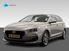 Hyundai i30 - 1.4 T-GDI 140PK AUTOMAAT COMFORT CAMERA TEL PDC CRUISE CARPLAY