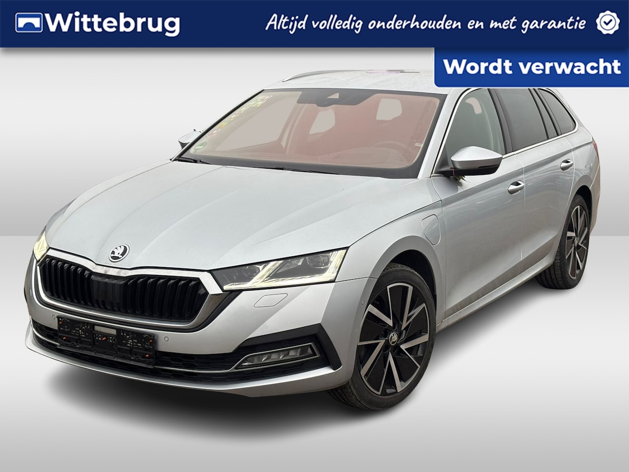 Skoda Octavia Combi - 1.4 TSI 204PK iV PHEV Style / Head-Up Dislplay / Achteruitrijcamera / Stuur + Stoelverwarm - AutoWereld.nl