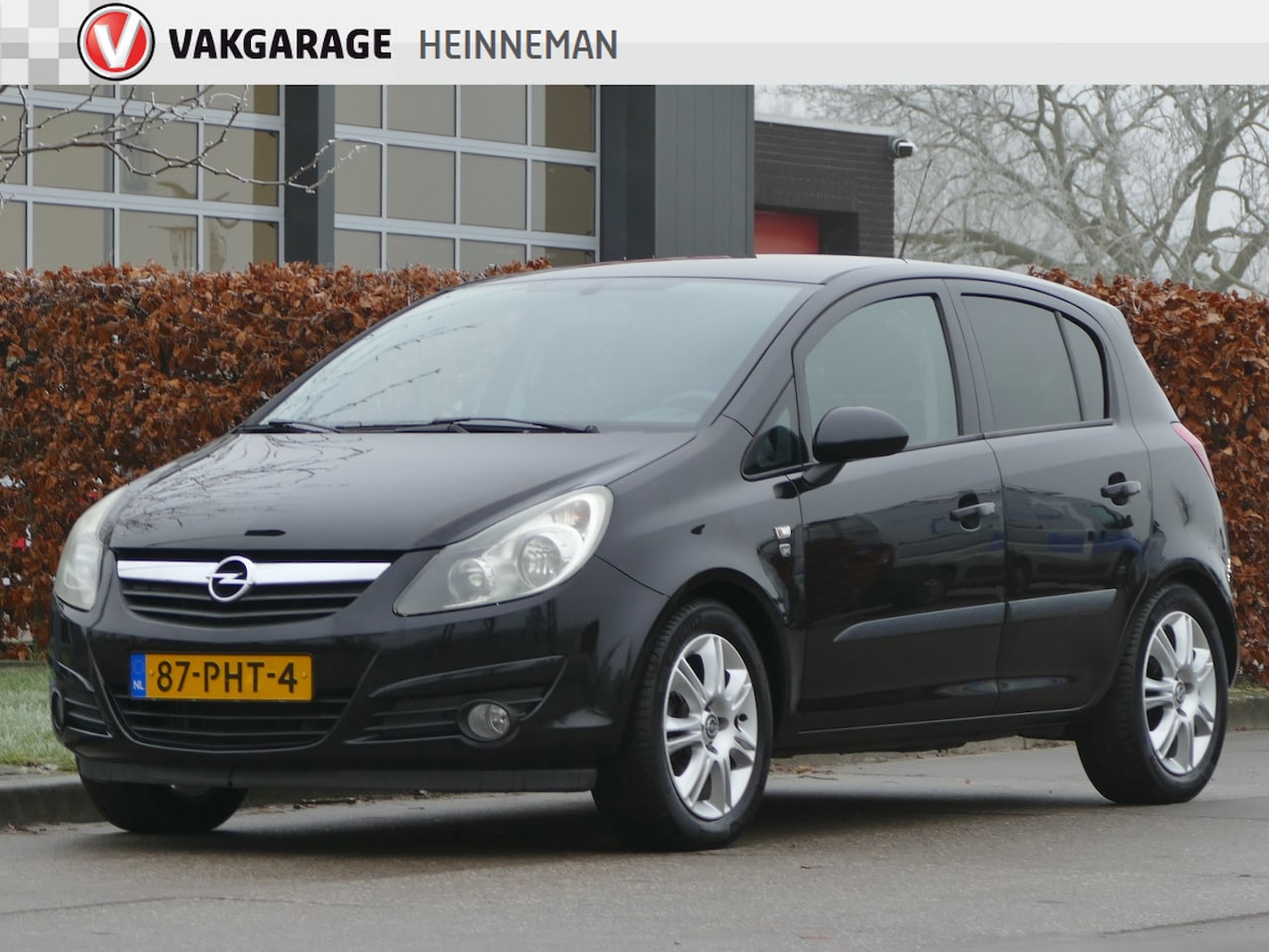 Opel Corsa - 1.2-16V '111' Edition | airco | trekhaak - AutoWereld.nl