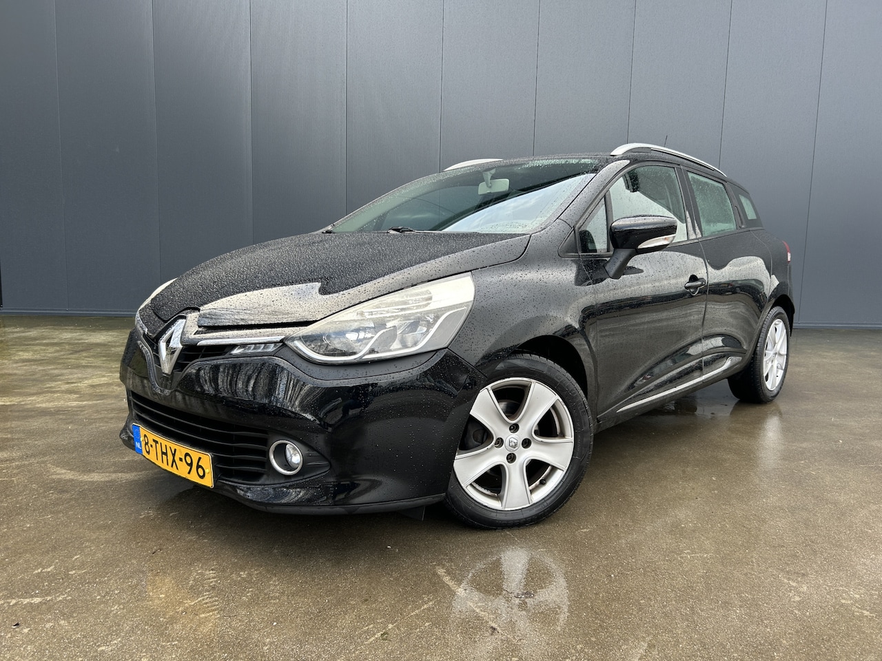 Renault Clio Estate - 0.9 TCe Expression LED NAVI CRUISE AIRCO TREKHAAK - AutoWereld.nl