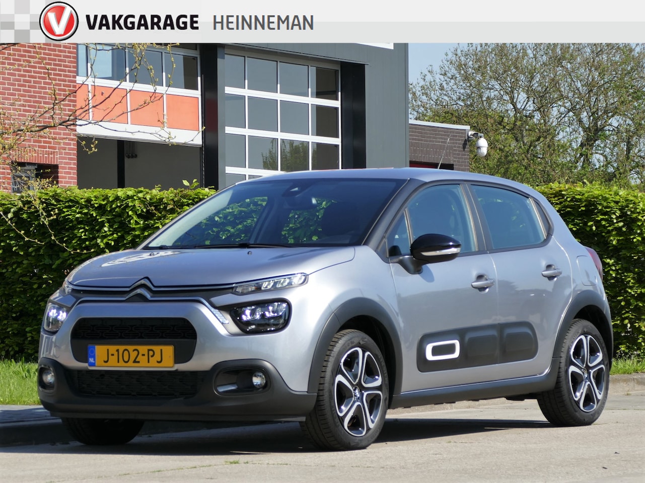 Citroën C3 - 1.2 PureTech Feel | navigatie | all-season-banden - AutoWereld.nl