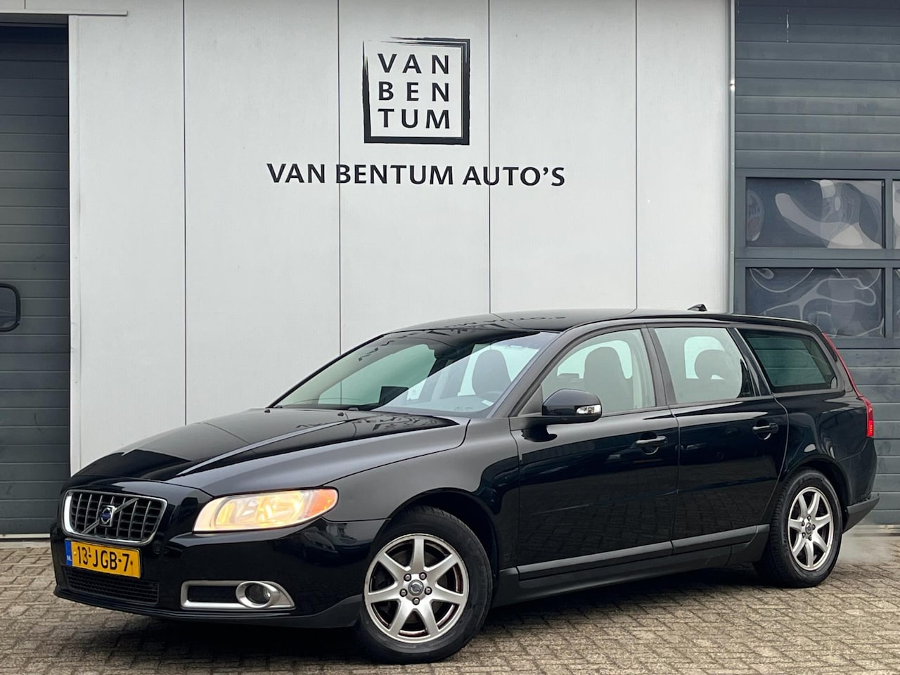 Volvo V70 - 2.0D Limited Edition 136pk Leder Navi Airco Cruise - AutoWereld.nl