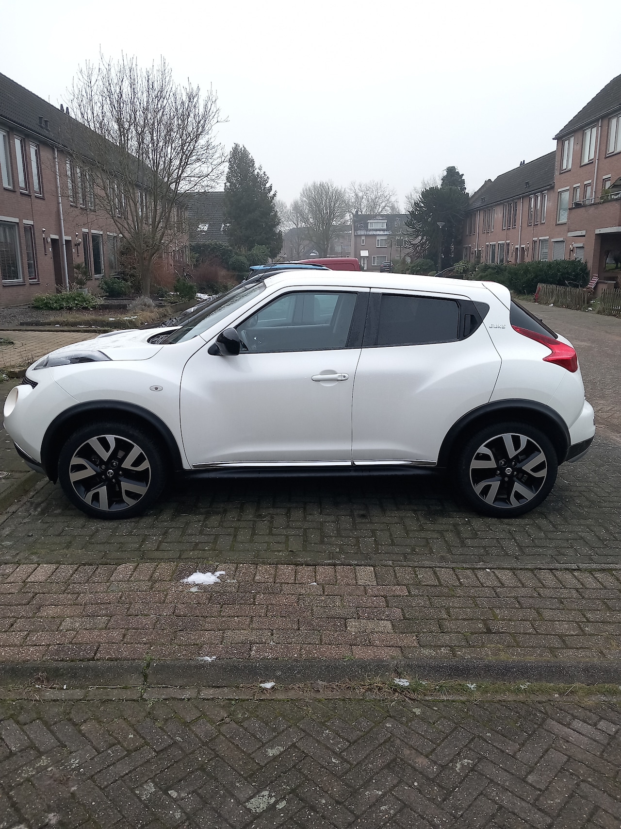 Nissan Juke - 1.6 Connect Edition - AutoWereld.nl