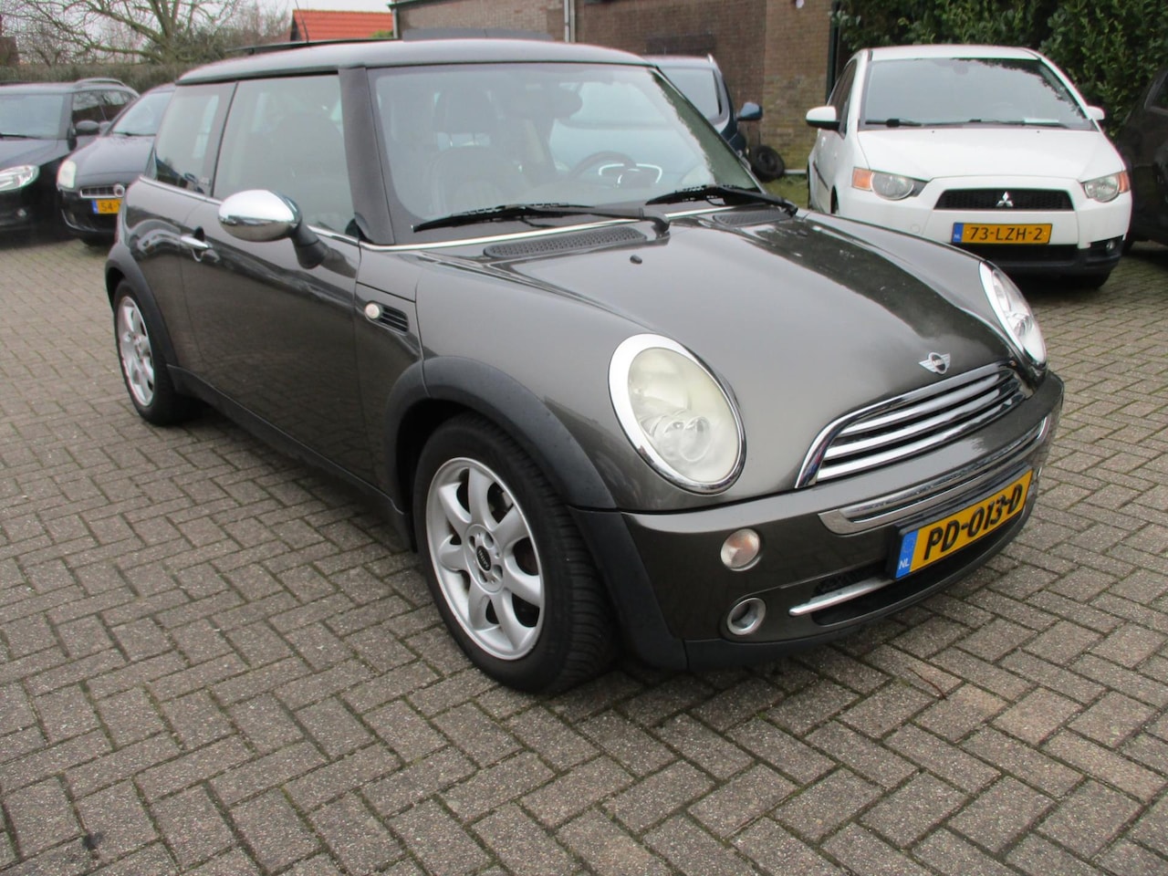 MINI Cooper - Mini 1.6 Pepper PANORAMADAK! LEER! AIRCO! - AutoWereld.nl