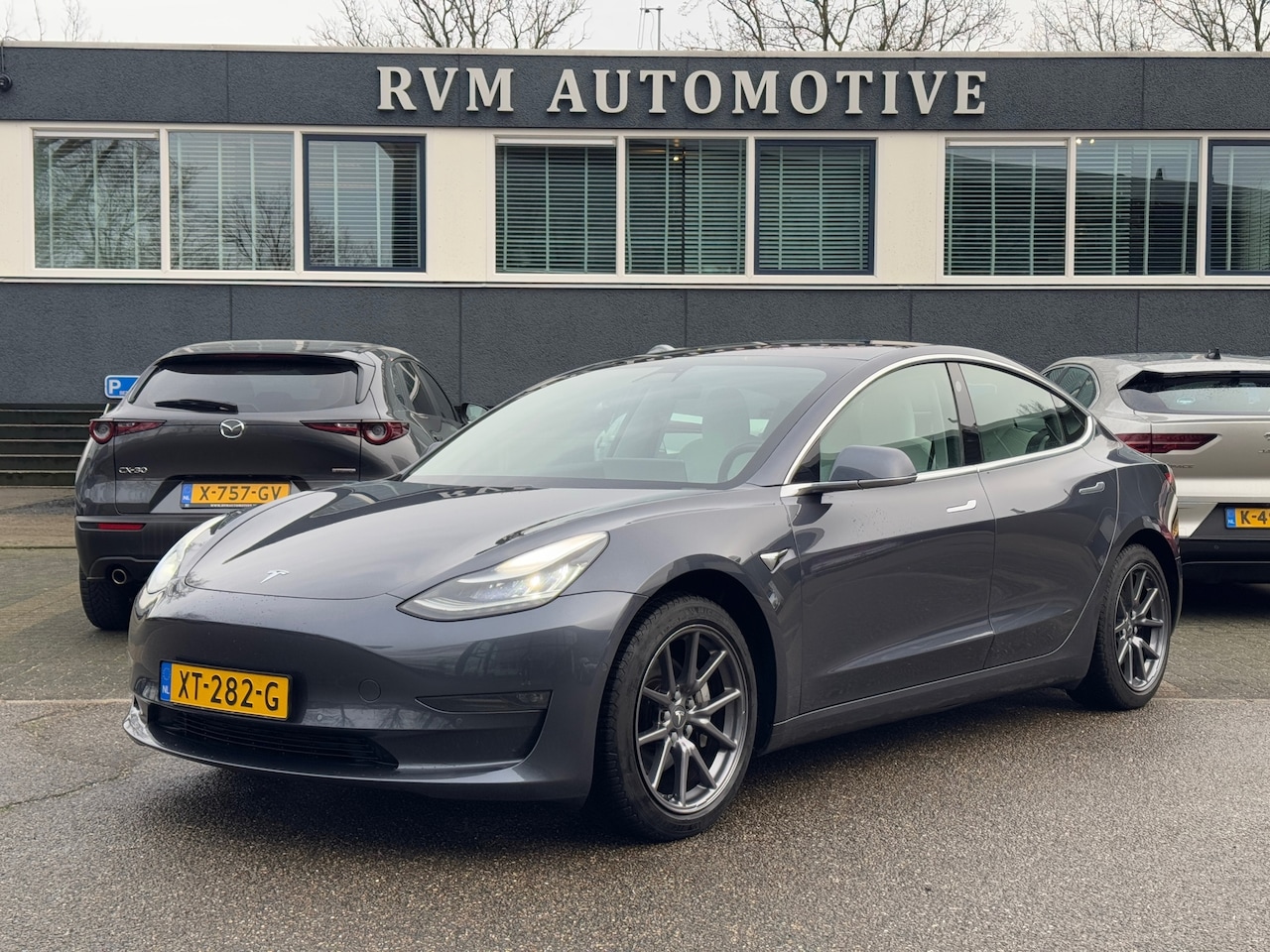 Tesla Model 3 - Long Range RWD Long Range AWD 75 kWh SUPER NETTE AUTO | 1e eigenaar | RIJKLAARPRIJS incl. 12mnd BOVAG - AutoWereld.nl