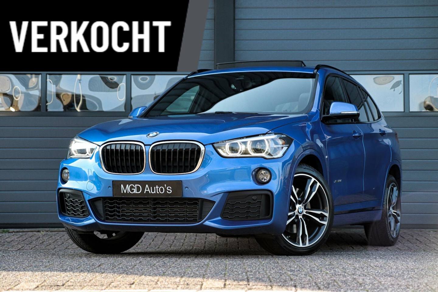 BMW X1 - xDrive20i M-Sport M-Pakket /PANODAK/HUD/LEDER/CAMERA/STOELVERW./GROOT NAVI! - AutoWereld.nl