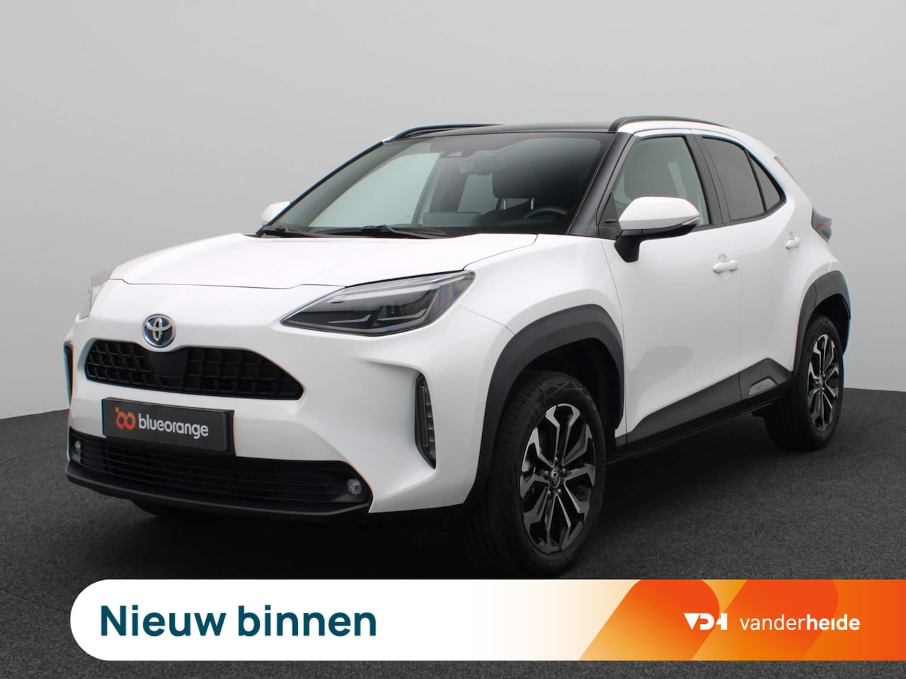 Toyota Yaris Cross - 1.5 Hybrid Dynamic 115PK Aut. Achteruitrijcamera, Adaptieve Cruise Controle, Head-Up Displ - AutoWereld.nl