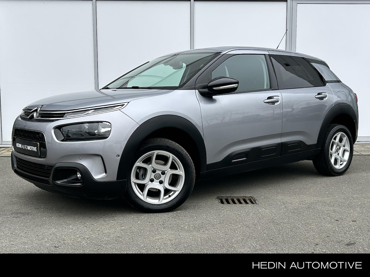 Citroën C4 Cactus - 1.2 110pk Shine | CAMERA | NAVIGATIE | PARKEERSENSOREN | KEYLESS | DAB RADIO | 16" LMV - AutoWereld.nl