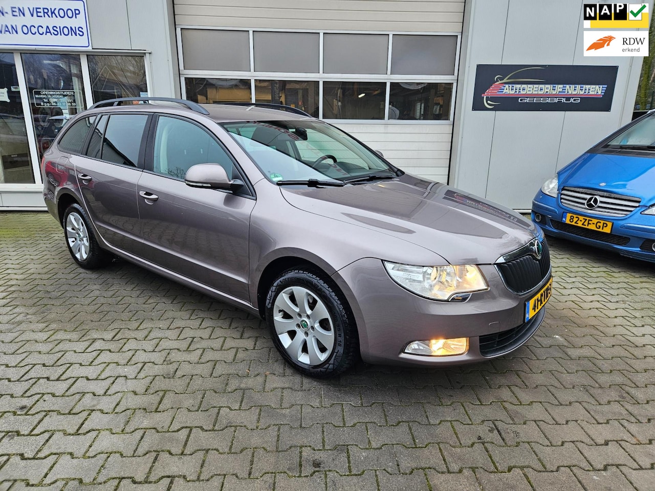 Skoda Superb Combi - 1.4 TSI Comfort Business Line TREKHAAK..NAVI - AutoWereld.nl