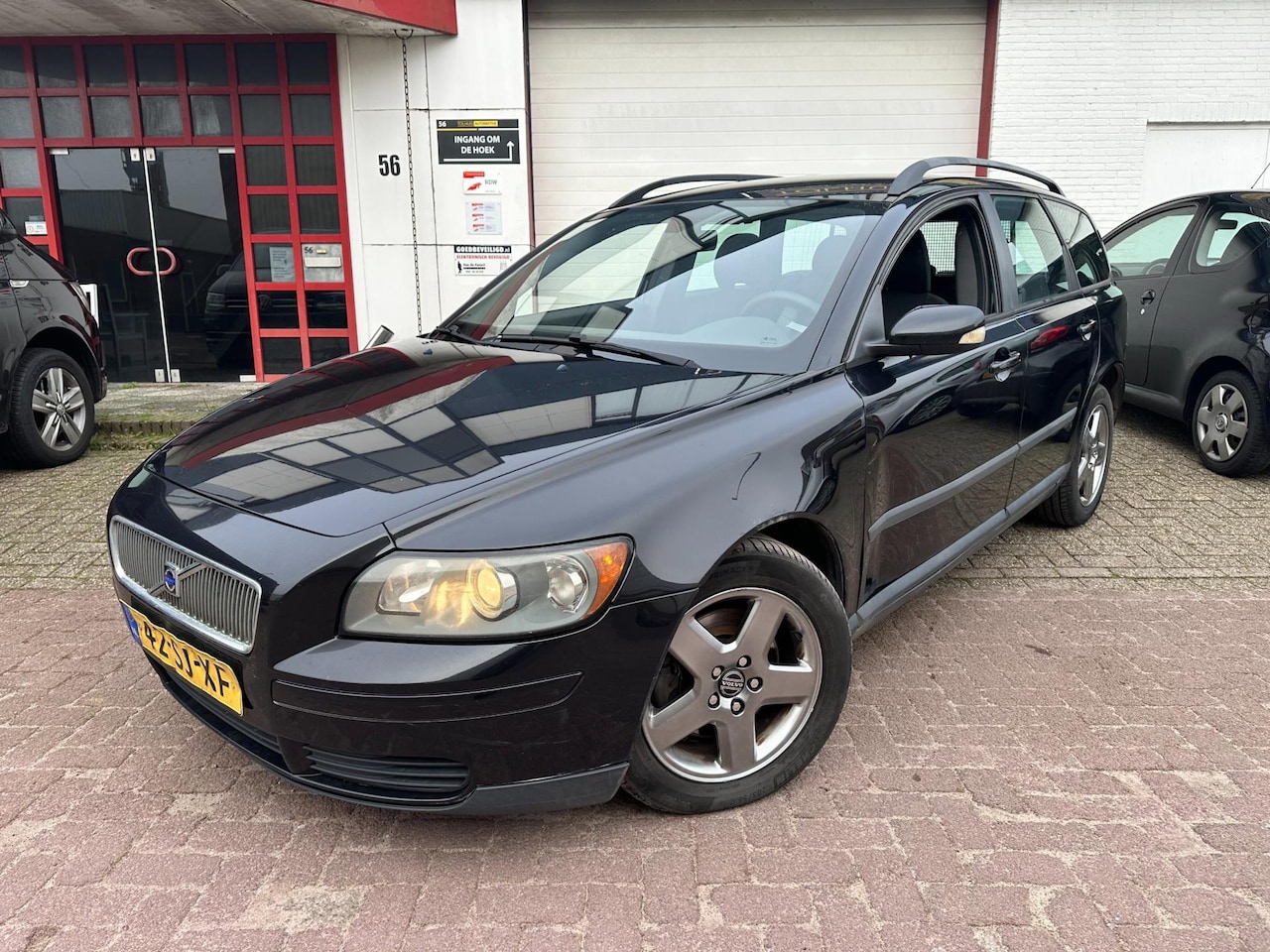 Volvo V50 - 2.4 APK AIRCO LM VELGEN - AutoWereld.nl