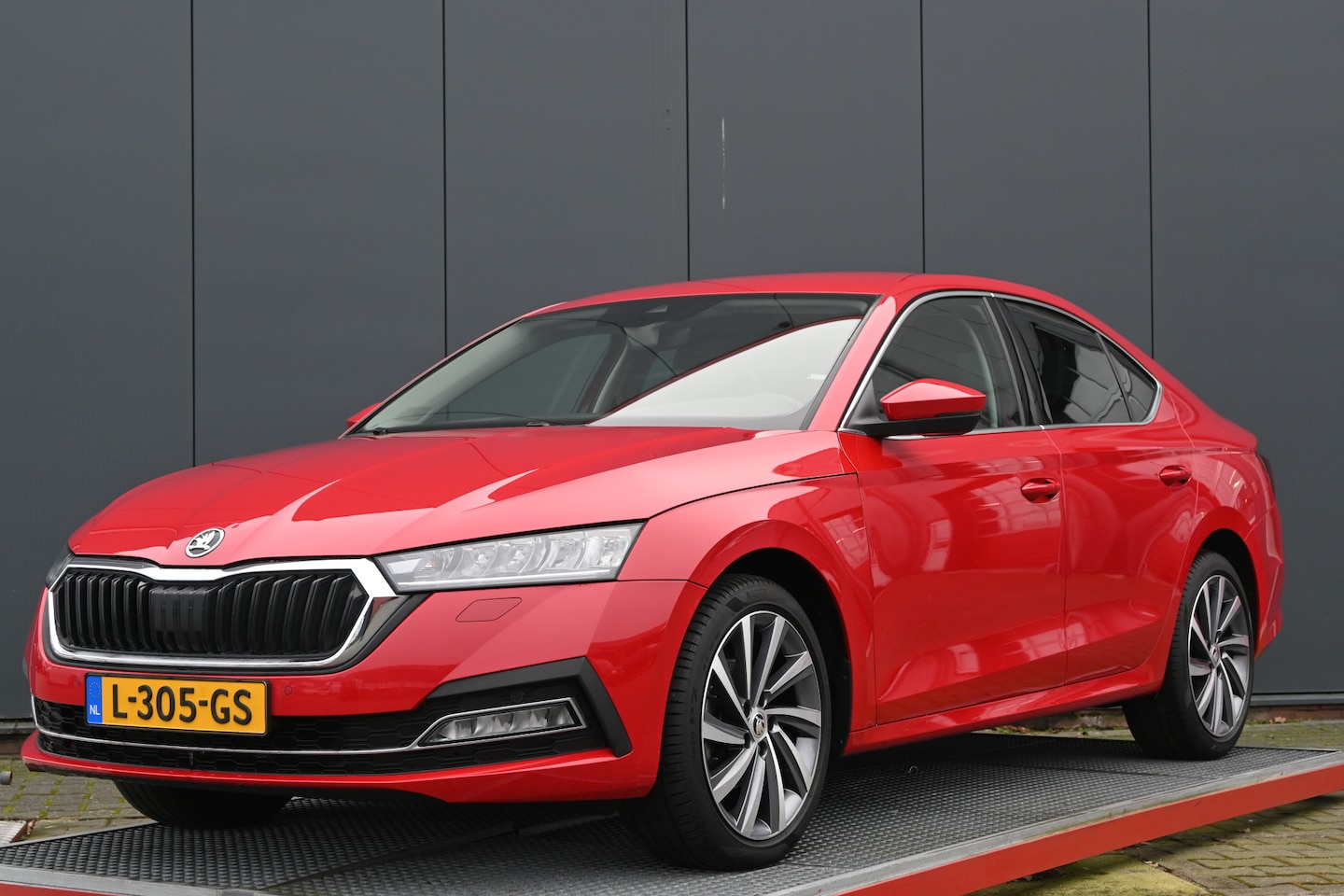 Skoda Octavia - 1.0 TSI Business Edition Plus 1.0 TSI Business Edition Plus leer - AutoWereld.nl