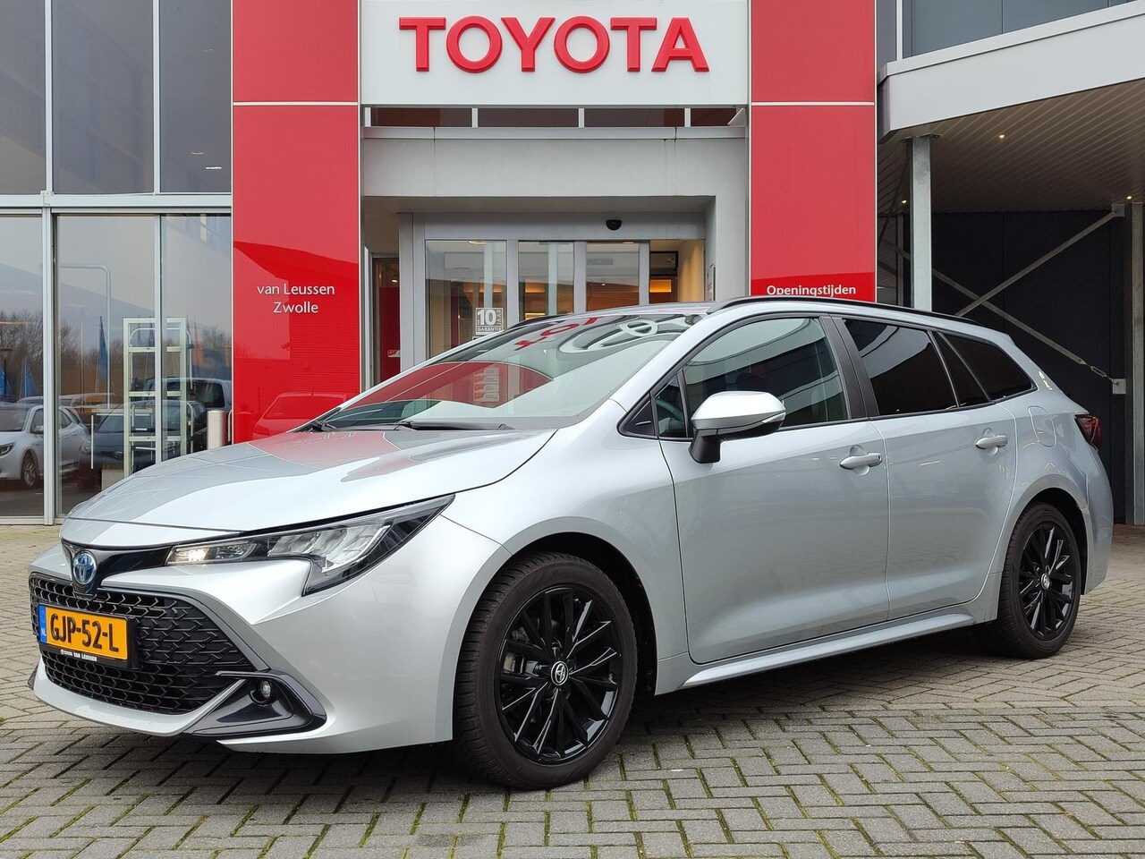 Toyota Corolla Touring Sports - HYBRID 140 ACTIVE 17' LM-VELGEN PRIVACY GLASS AD-CRUISE DAB CLIMA CAMERA LED VERLICHTING N - AutoWereld.nl