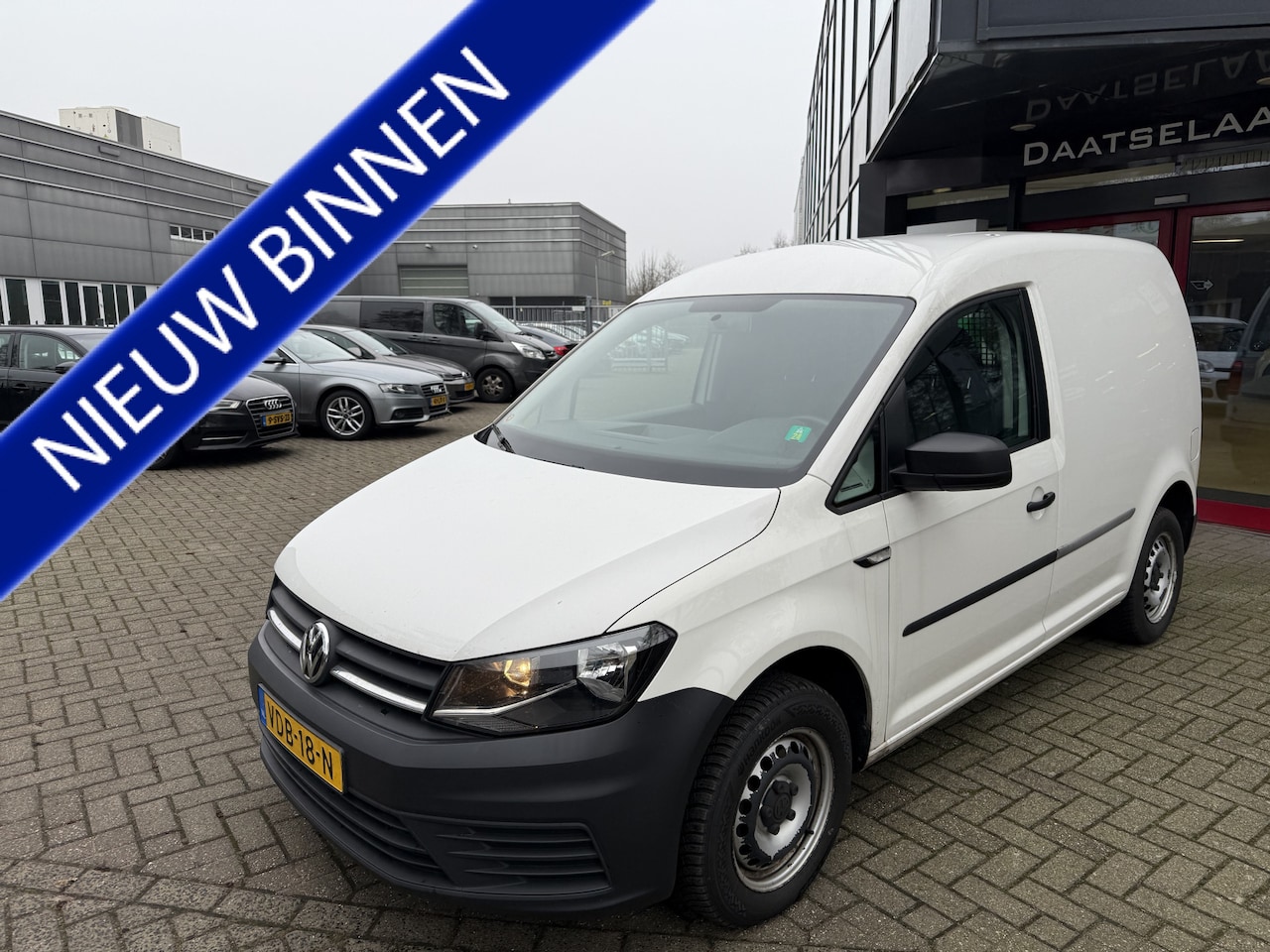 Volkswagen Caddy - 2.0 TDI L1H1 Automaat - AutoWereld.nl