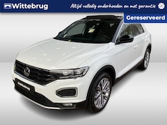 Volkswagen T-Roc - 1.5 TSI Style / DSG / 18 Inch / Virtual Cockpit / Panorama dak / Zwart dak / 12 Maanden Ga