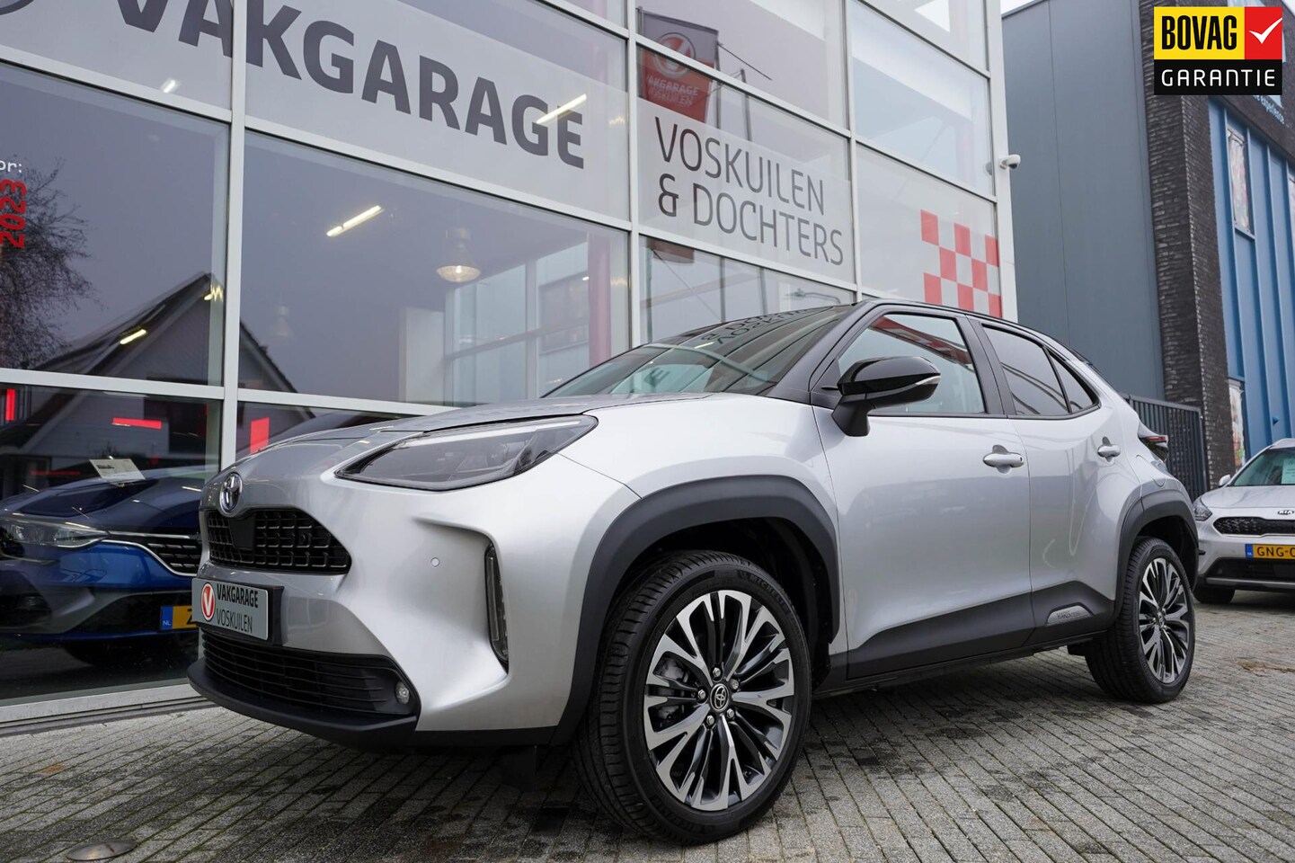 Toyota Yaris Cross - 1.5 Hybrid Executive | Two Tone | Dodehoekdet. - AutoWereld.nl