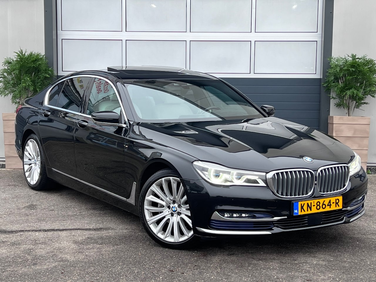 BMW 7-serie - 730d High Executive / CARBON / SCHUIFDAK / TV / MASSAGE / KEYLESS / CAMERA / NAVI / - AutoWereld.nl